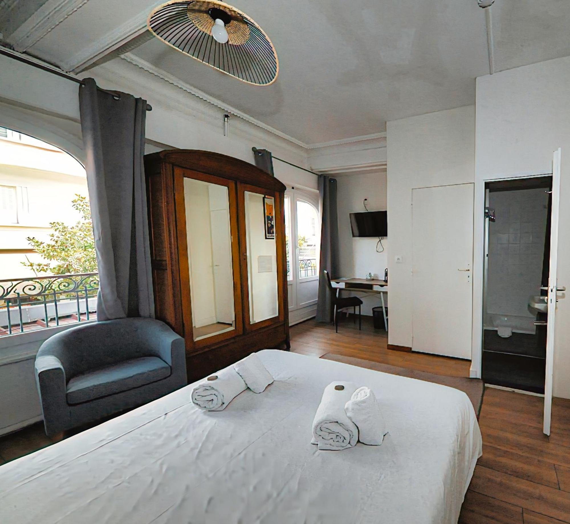 Hotel & Restaurant Le Patio วิชี ภายนอก รูปภาพ
